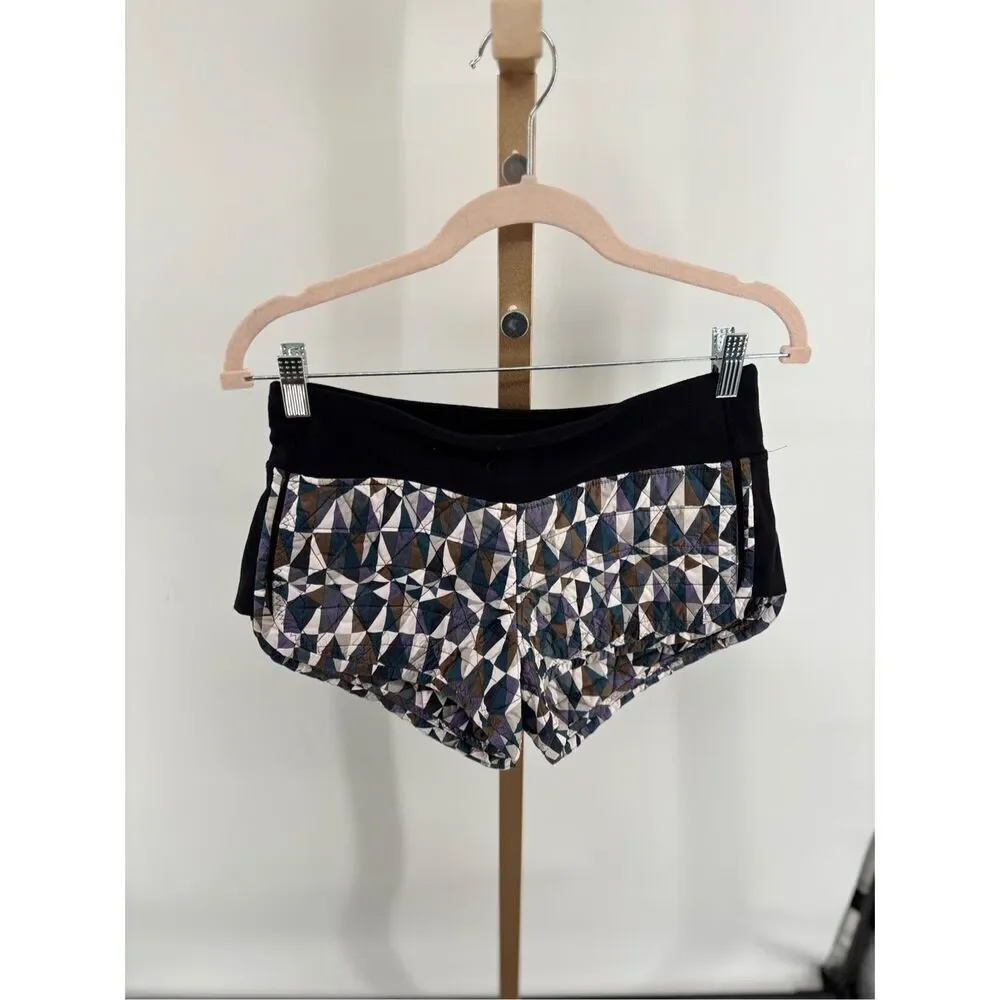 Lululemon Hot Cheeks Shorts Hot Stained Glass Love Black Womens Size 4